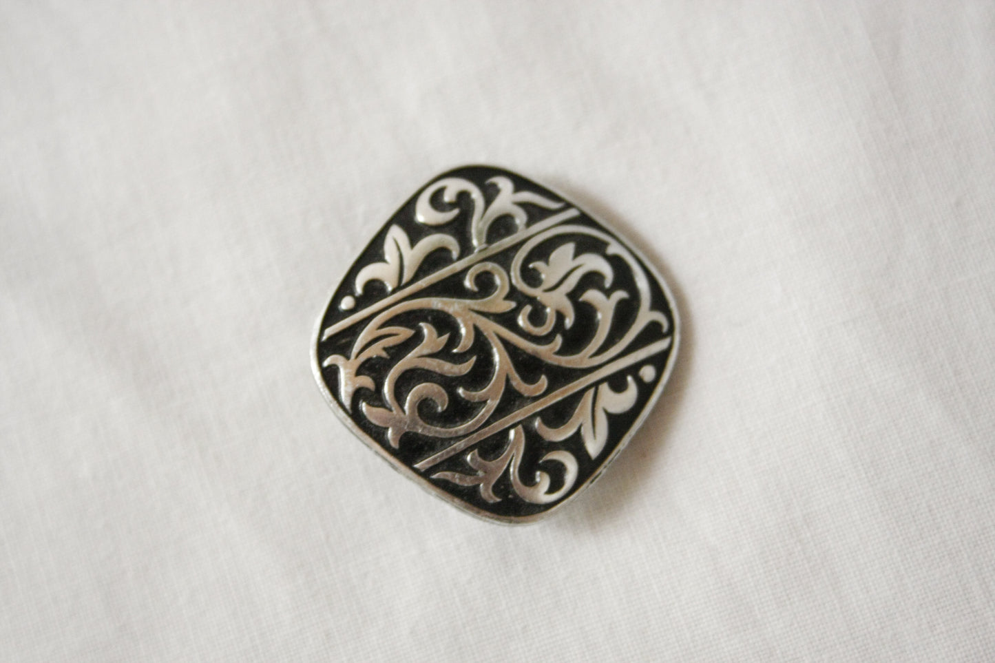 Wild Rag Clip Square