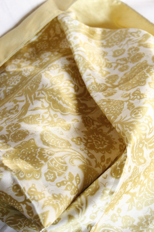 Vintage Wild Rag L 100% Silk