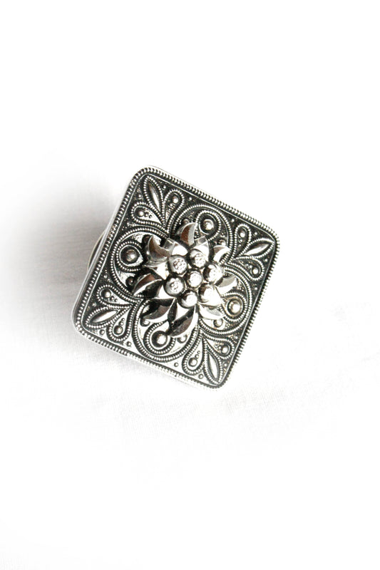 Wild Rag Clip Square Flower