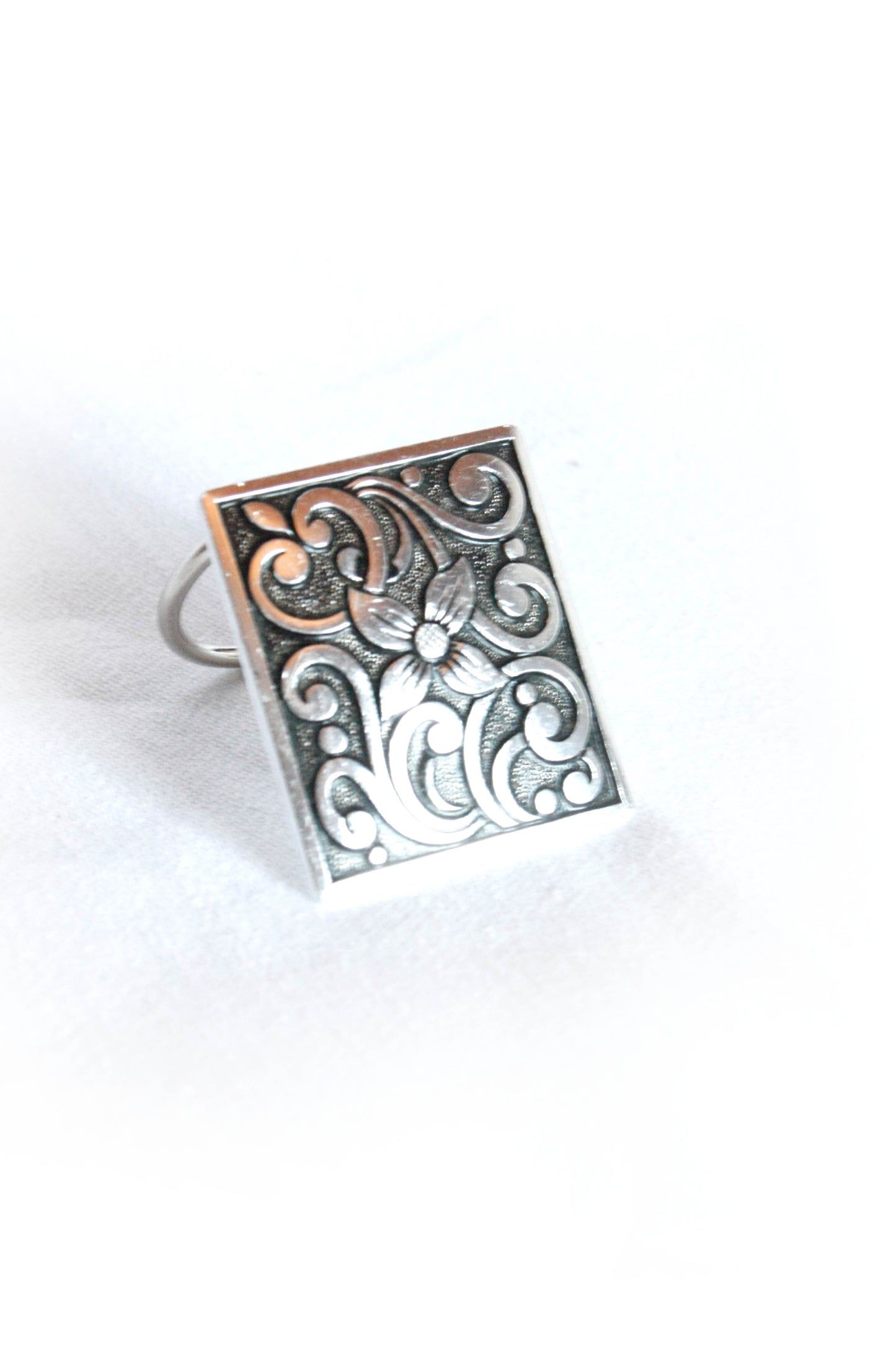 Wild Rag Clip Square